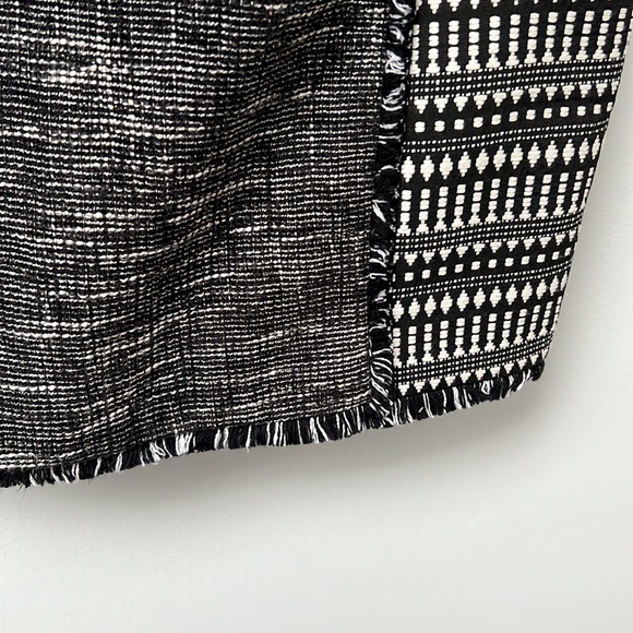 French Connection Size 12 Mixed Tweed Mini Skirt Zip Closure - Picture 4 of 7